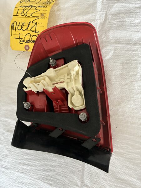 2007 BMW 328I Right Rear Tail light
