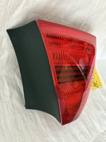 2007 BMW 328I Right Rear Tail light